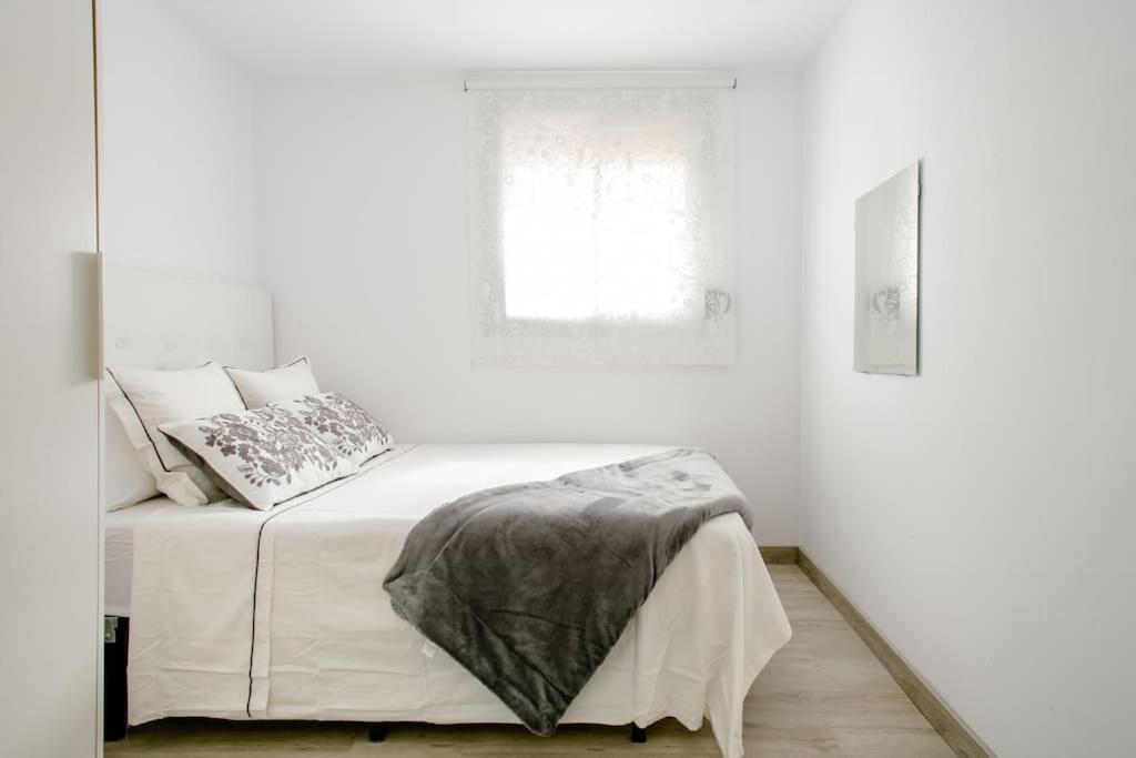 Habitaciones Bonitas Y Comodas L'Hospitalet de Llobregat Esterno foto